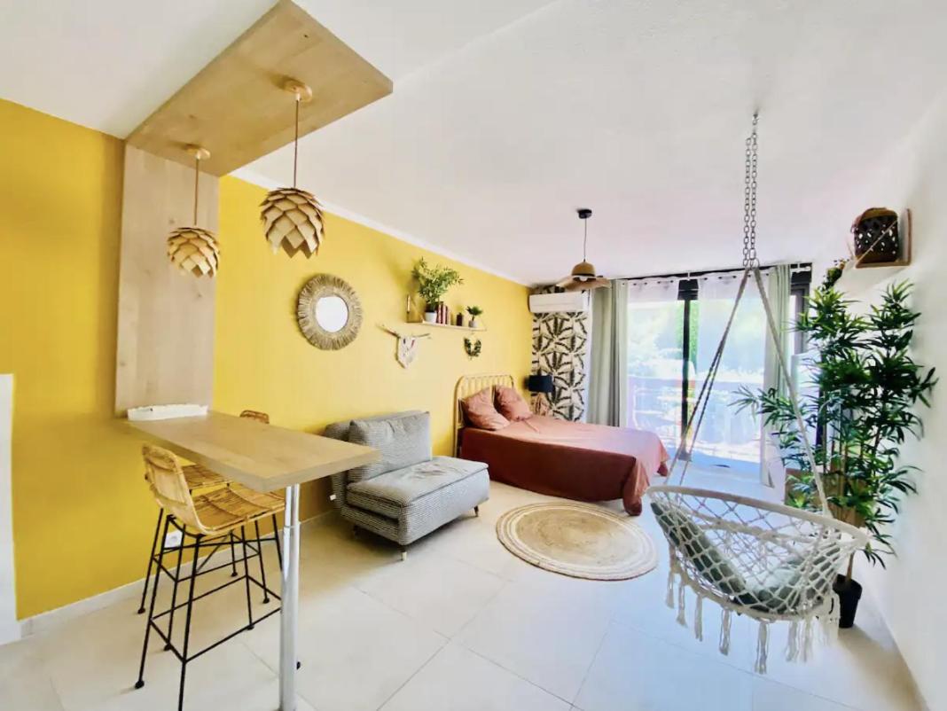 Studio Terrasse & Parking Gratuit En Residence Nîmes Buitenkant foto