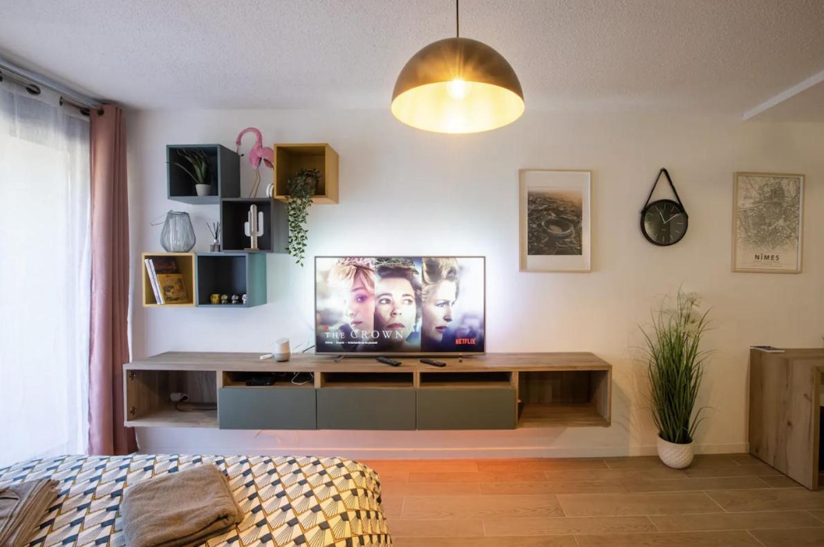 Studio Terrasse & Parking Gratuit En Residence Nîmes Buitenkant foto