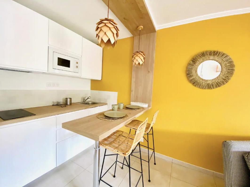 Studio Terrasse & Parking Gratuit En Residence Nîmes Buitenkant foto