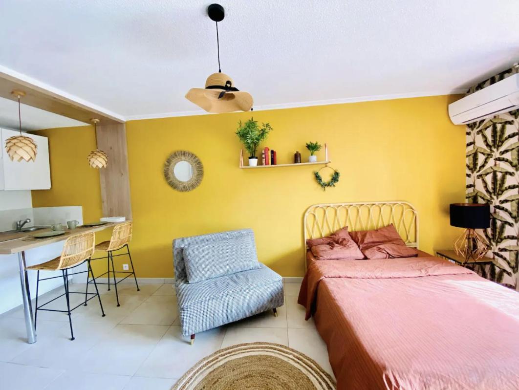 Studio Terrasse & Parking Gratuit En Residence Nîmes Buitenkant foto
