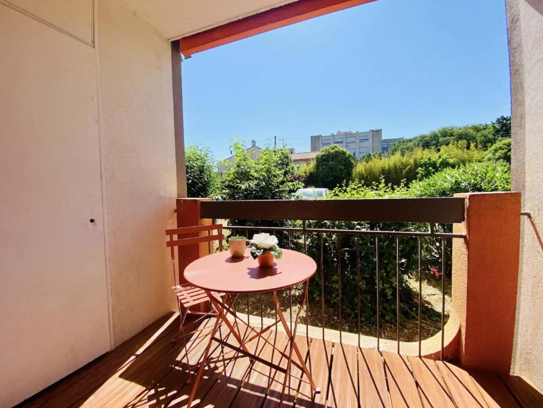 Studio Terrasse & Parking Gratuit En Residence Nîmes Buitenkant foto